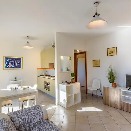 Sunshine Garden Apartment Lerici